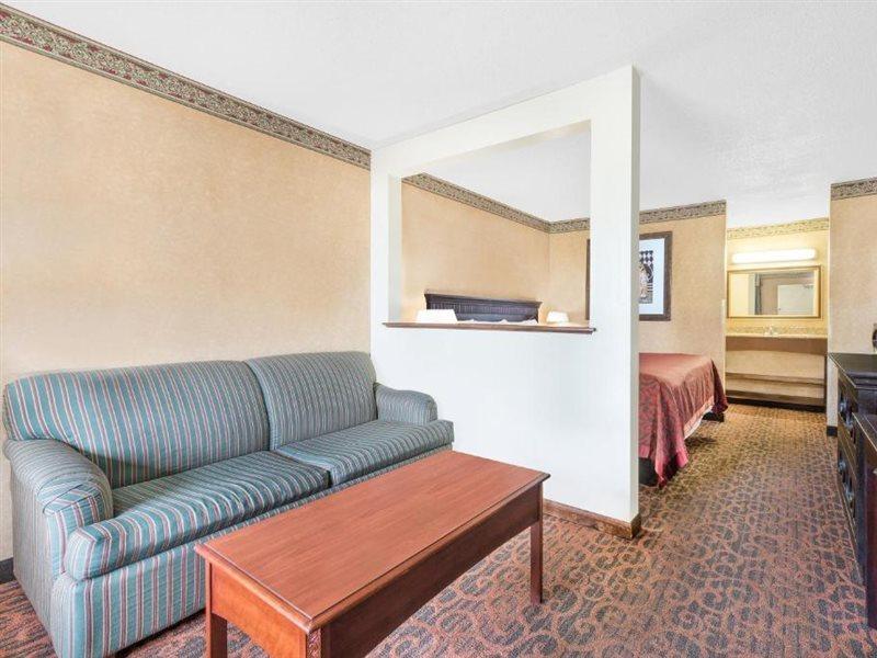 Days & By Wyndham 3* York