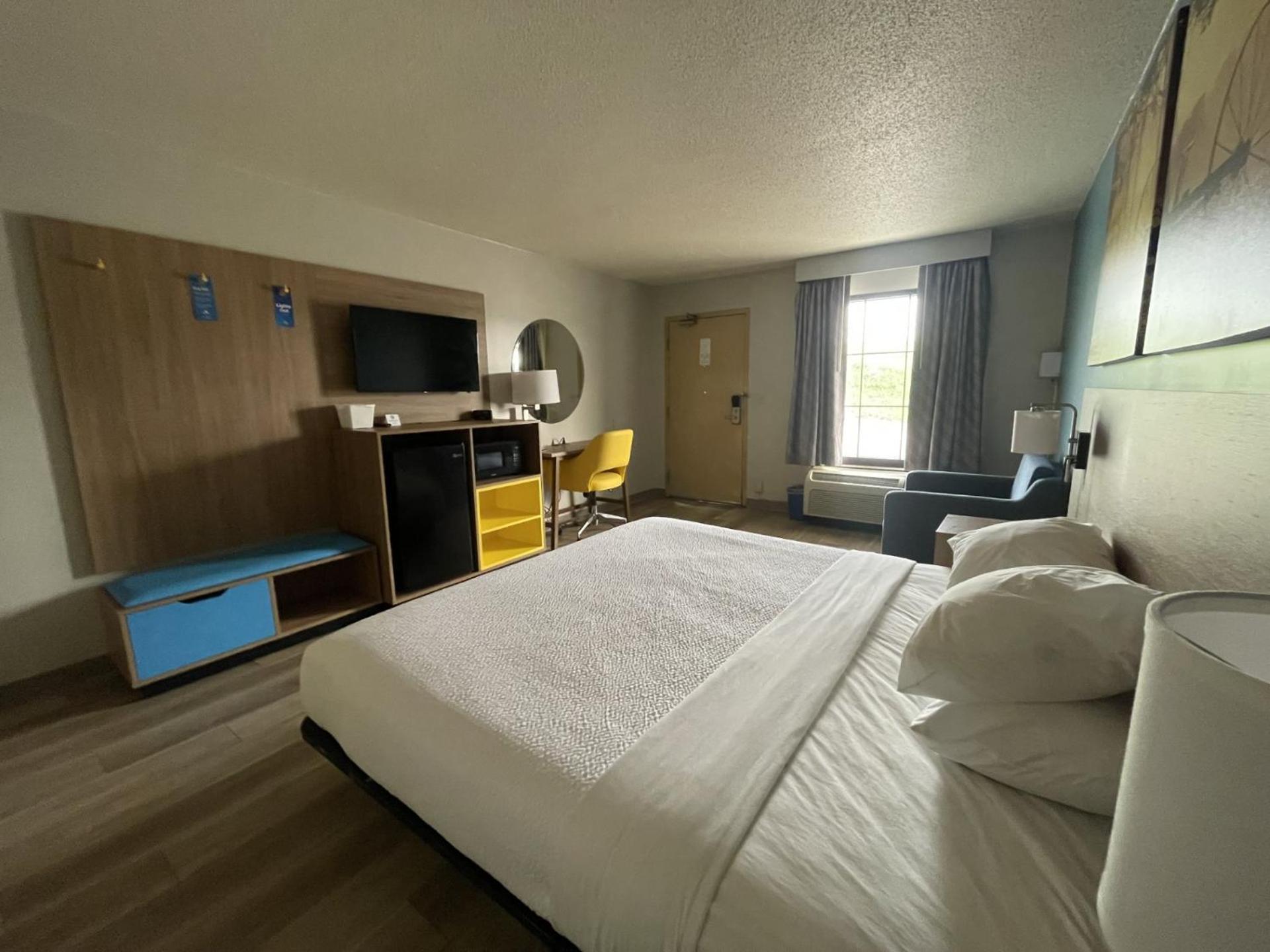 Hotel Days & By Wyndham 3*