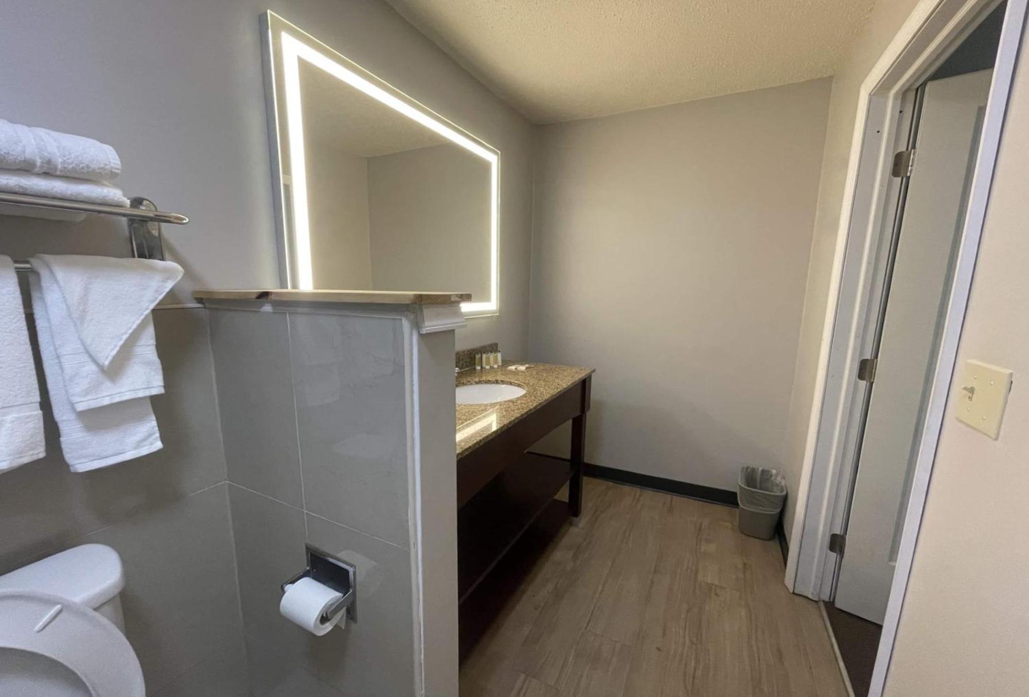 Days & By Wyndham Hotel 3*